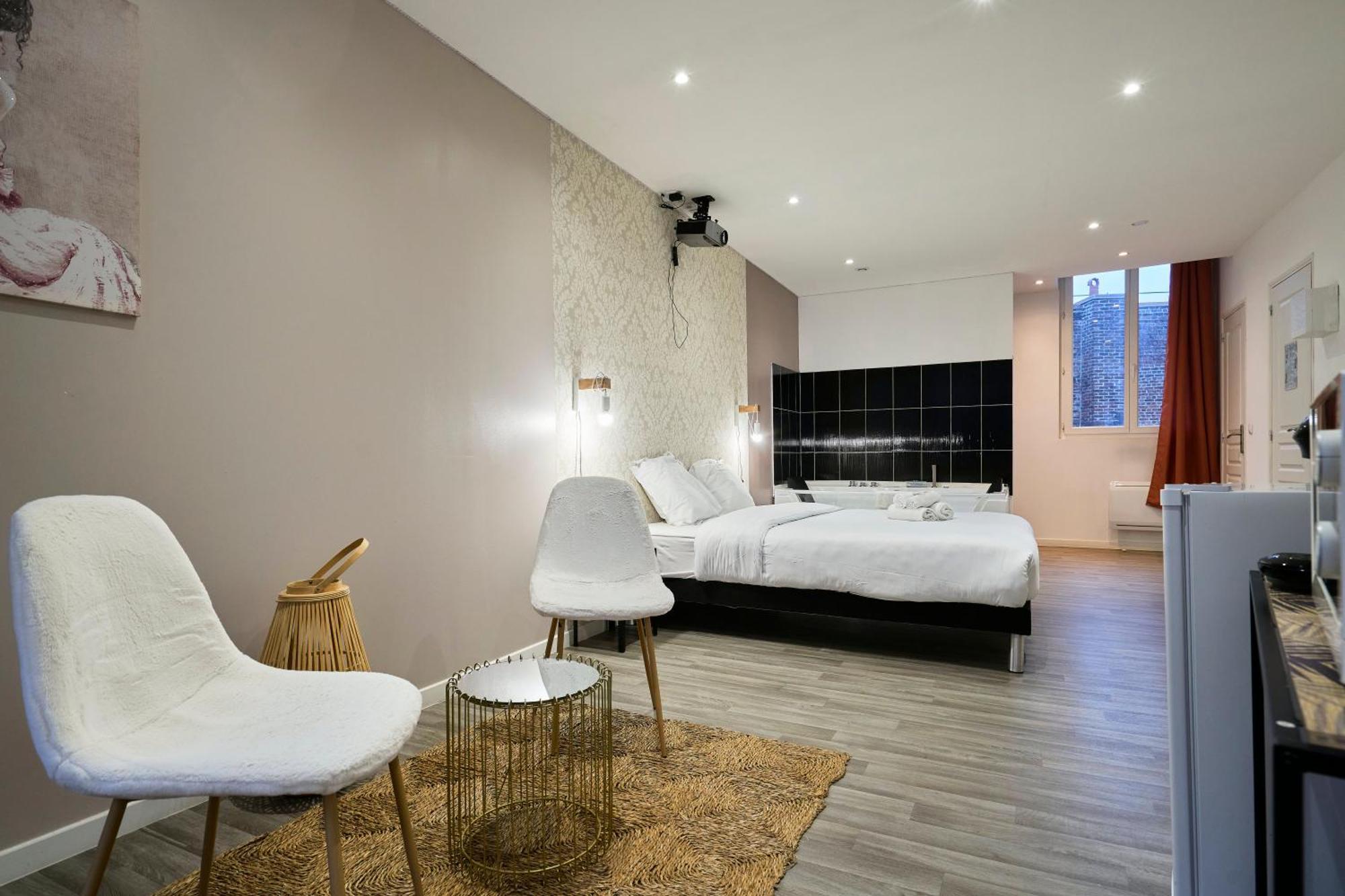 Ng Suitehome - Lille I Roubaix Centre I Grand Place - Balneo - Netflix - Wifi Exteriör bild